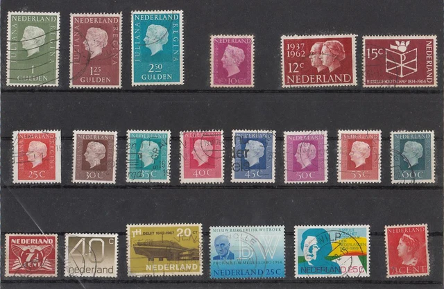 Niederlande - 66 verschiedene Briefmarken + 1 Ansichtskarte - Lot 142