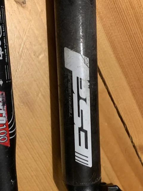 fsa Team issue carbon seatpost 31.6 and stem 100 with Deda zero 100 handlebar 3