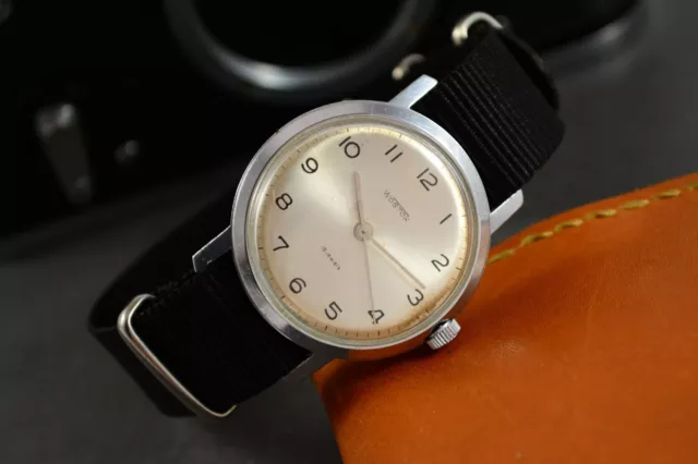 Orologio Meccanico VOSTOK 2209 Quadrante Stile Metallo Vintage Unione Sovietica URSS Wostok