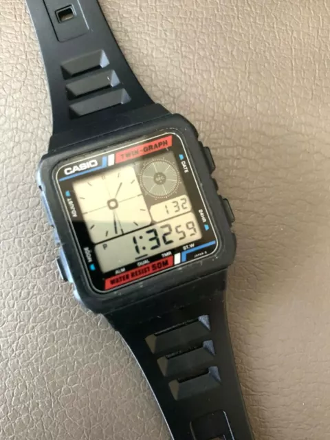 VINTAGE 1989 CASIO Ae 20W 588 Casio Watch Twin Graph 50M Digital