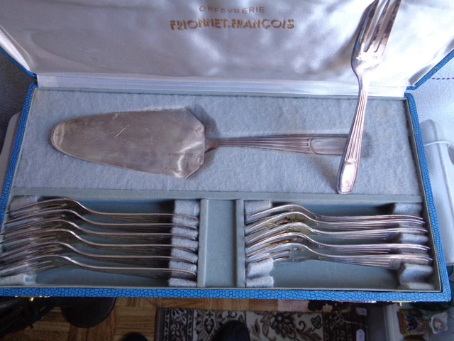 pelle et 12 fourchettes a gateau metal argente
