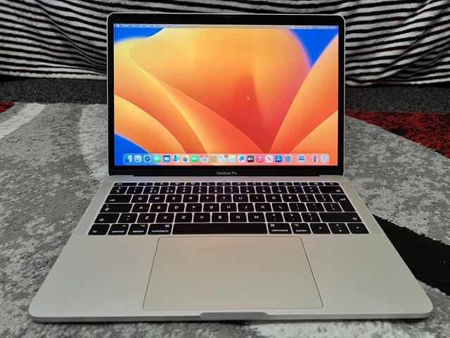 Macbook Pro 13 pollici 2017 argento 2,3 GHz dual-core Intel Core i5 8 GB 256 GB