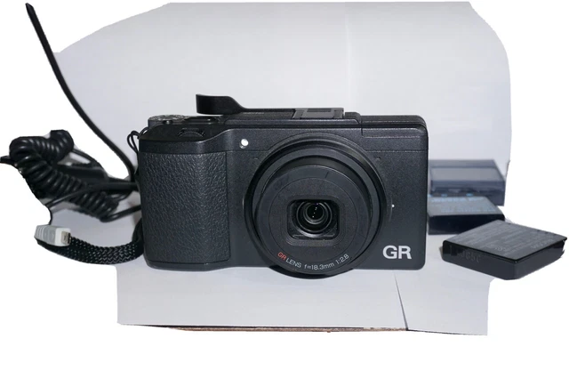 [Near Mint] RICOH GR II 16.2 MP Digital Compact Camera - Black
