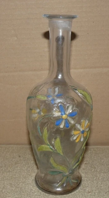 Ancienne Carafe  En Verre , Decor Floral En Relief