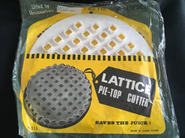 1970s Pastry Cutter Lattice Pie Top Cutter Plastic 10in