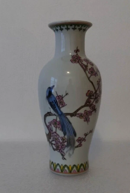 Chinese porcelain ceramic vase jar pottery statue magpie bird tree plum blossom