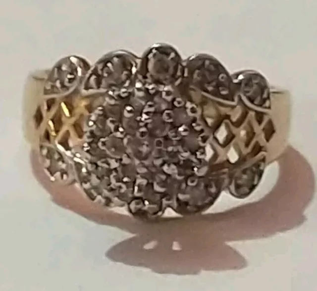 Vintage Ladies 14K Gold Diamond Cluster Filigree  Ring Size 6