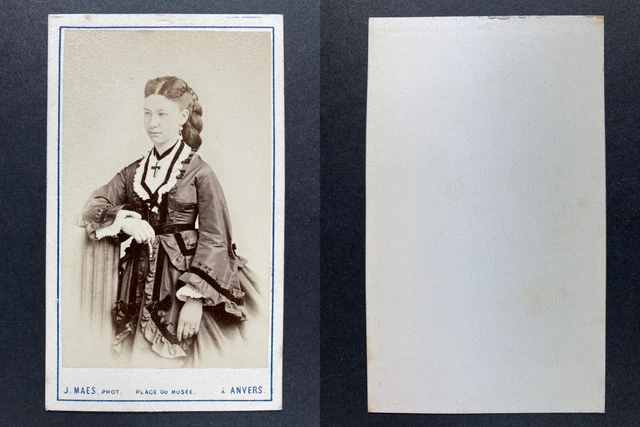 Tirage Albuminé Vintage Grillet Naples - Portrait De Femme Datant De 1865, Format 6,5x9,5 Cm