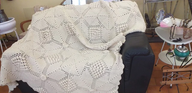 Coperta matrimoniale in lana di pecora interamente fatta a mano