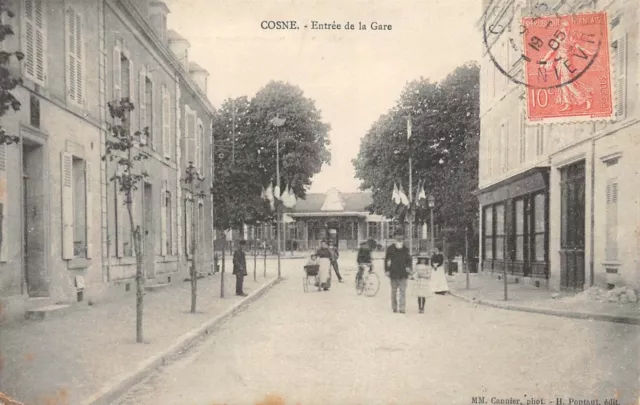 Cosne - entrée de la gare