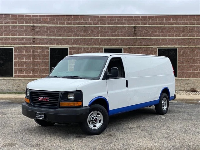 2015 Savana 2500
