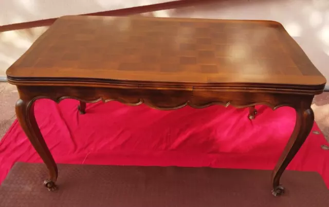 Grande table de style Louis XV en noyer XX Siècle 2,65 m Long
