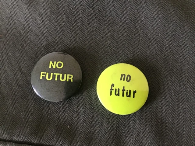 Lot 2 badges Original vintage no futur fuck 80´s collector eighties rock punk