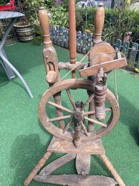 Antikes Spinnrad Holz original Zustand