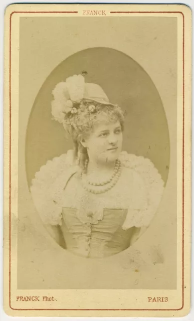 CDV circa 1865-70. La cantatrice Hortense Schneider par Franck à Paris.