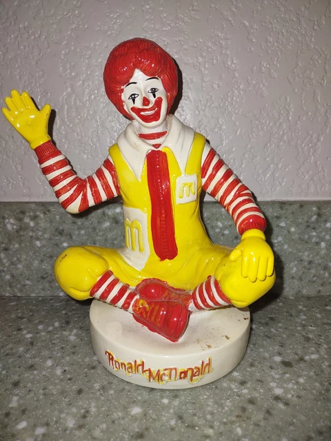 Vintage - Mcdonald's - Ronald McDonald Sitting Plastic Coin Bank w/ Stopper Nice