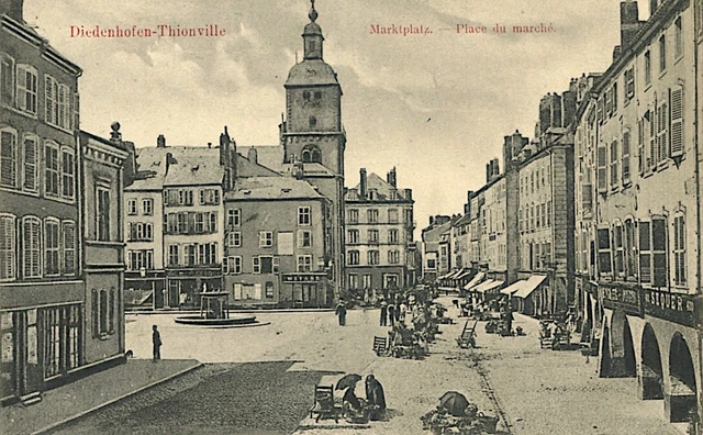 CPA 57 - Thionville - La place du market (Marktplatz)