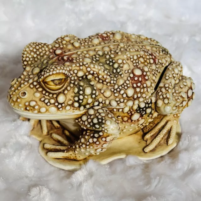 Vintage Toad Frog Trinket Box Harmony Kingdom Carved Textured Awaiting Kiss EUC