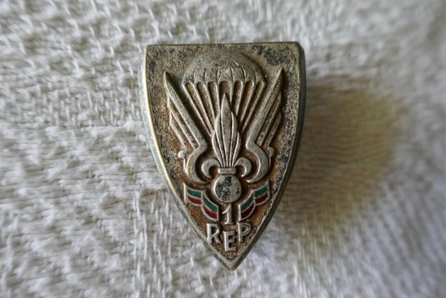 ANCIEN INSIGNE 1 er REC Légion Etrangère Indochine Drago dos lisse £13