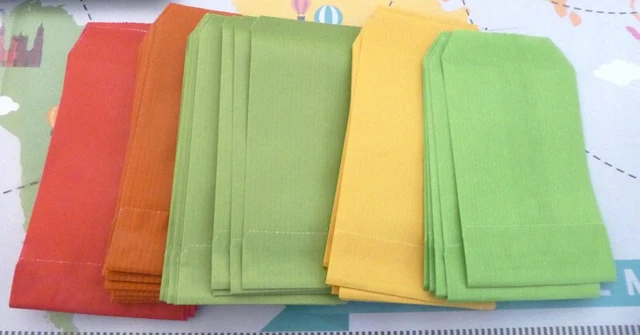 Lot De 50 Pochettes Cadeau En Papier Multicolore 7x12 Cm - Pour Bijoux Et Petits Présents