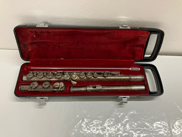 YAMAHA FLUTE YFL221S Nippon Gakki Co.ltd. Japan in black hard case