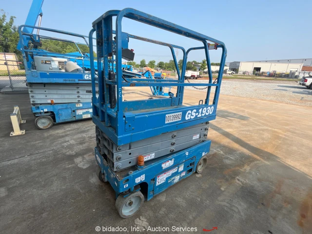 2014 Genie GS-1930 19' Electric Scissor Lift Man Aerial Platform bidadoo