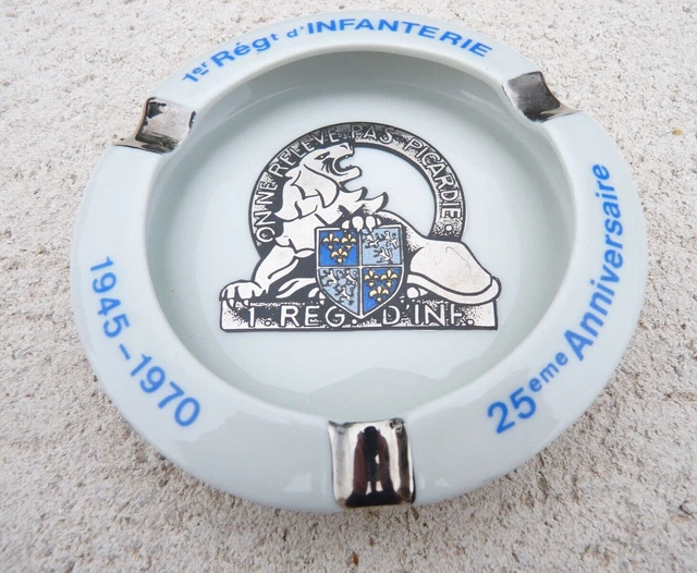 CENDRIER 1ER REGIMENT D'INFANTERIE 