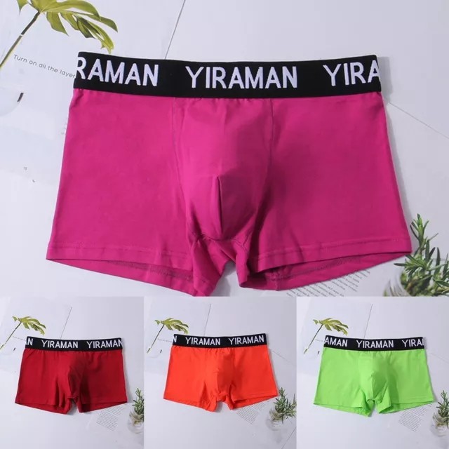 Short boxer homme à la mode et de soutien idéal pour une tenue de tous les jou