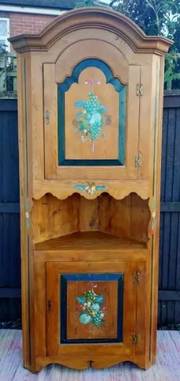 rustic pine wood cottage farmhouse pub restaurant corner unit dresser cabinet