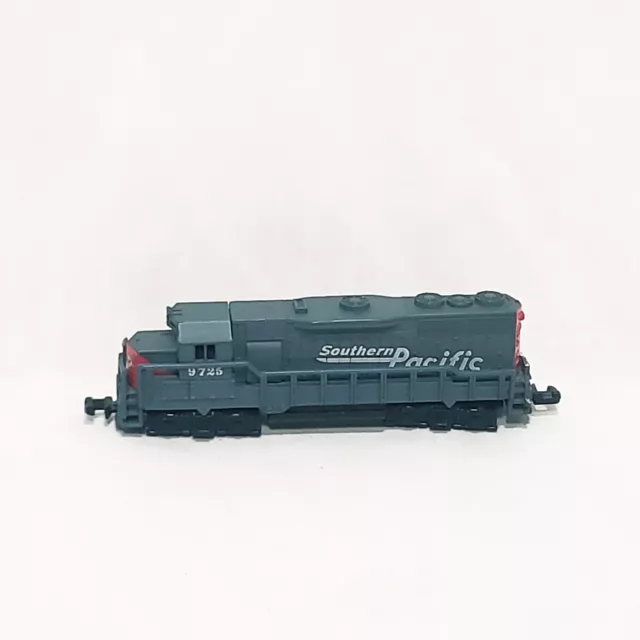 Southern Pacific Train Engine Locomotive Model #9725 4.5" Vintage 418 N Scale