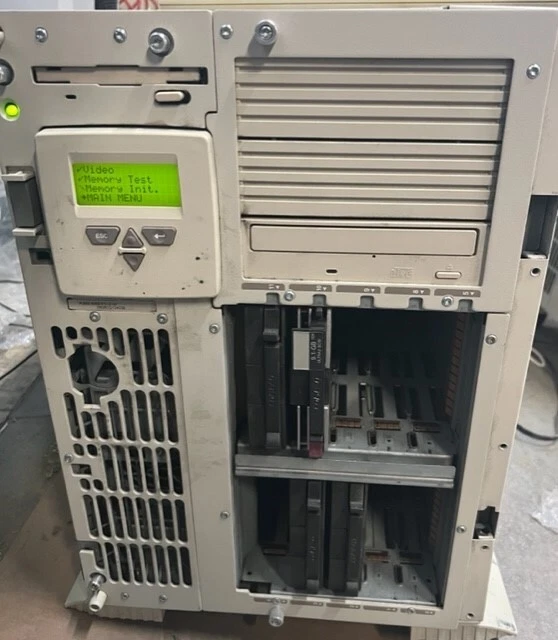 LOT OF 2 Compaq Proliant 3000 Server Series ES1003 , SHIP ON
