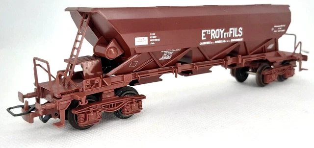 Le wagon trémie céréalier Herforder Pils a bogies en miniature par