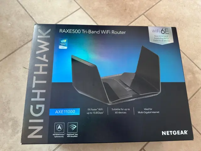 NETGEAR Nighthawk RAXE500 WiFi 6E  5-Port Wireless Router  RAXE500-100EUS
