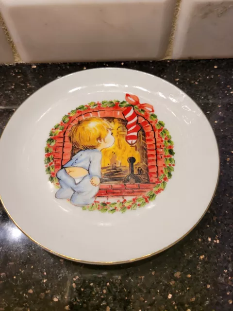 Vintage 1982 Jasco Porcelain 22K Gold Edged Little Boy Christmas Plate Japan