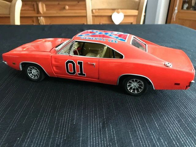 DODGE CHARGER 1969 Général Lee Dukes of Hazzard 1/18 no otto ottomobile