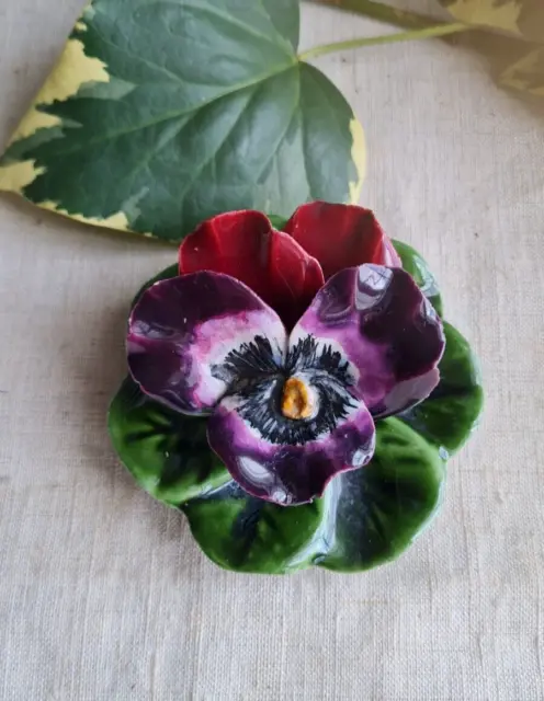 Ancienne Grosse Fleurs Pensee  Roses En Barbotine Ceramique Centre De Table