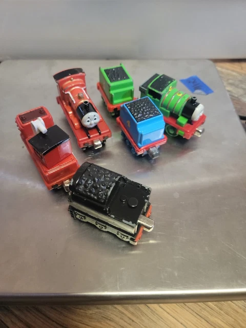 Thomas Friends Take n Play Along Train Tank Engine with Tenders Lot x6