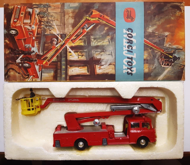 A Corgi Toys No.1127 Simon Snorkel Fire Engine (boxed), Corgi Toys