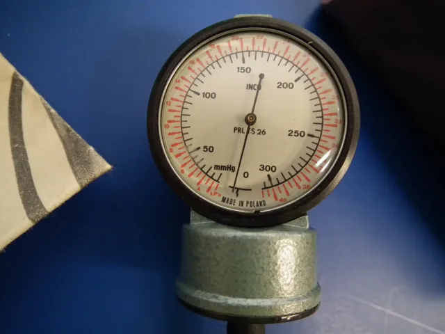 alter Ärztlicher Blutdruckmesser DDR damals Importware aus Polen in OVP Vintage 4