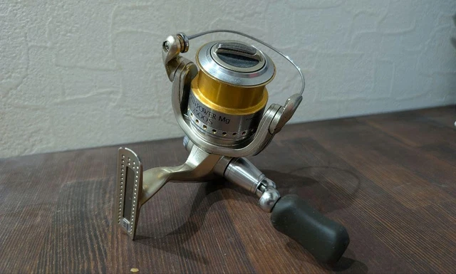 SHIMANO TWIN POWER Mg 2500S Spinning Reel, Black, Light Use