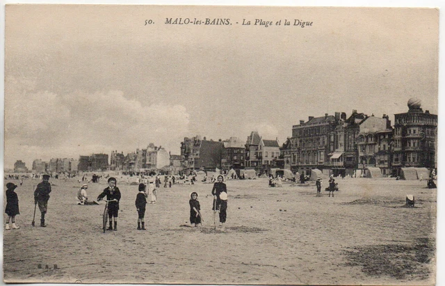 MALO LES BAINS - NORD - CPA 59 - la Plage - Vue 3 - enfants et la Digue