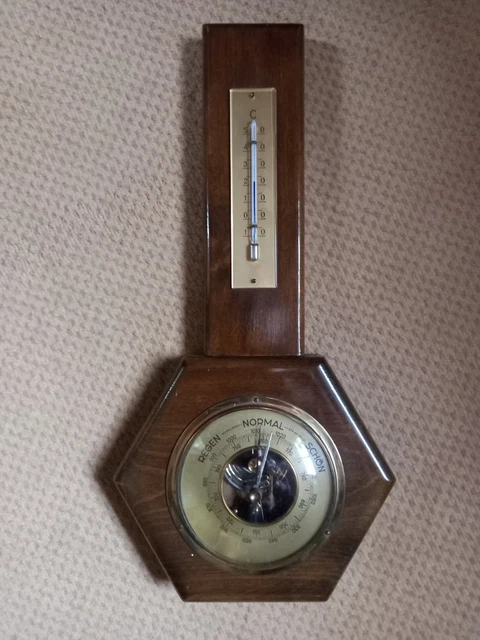 Altes Holzbarometer Barometer und Thermometer