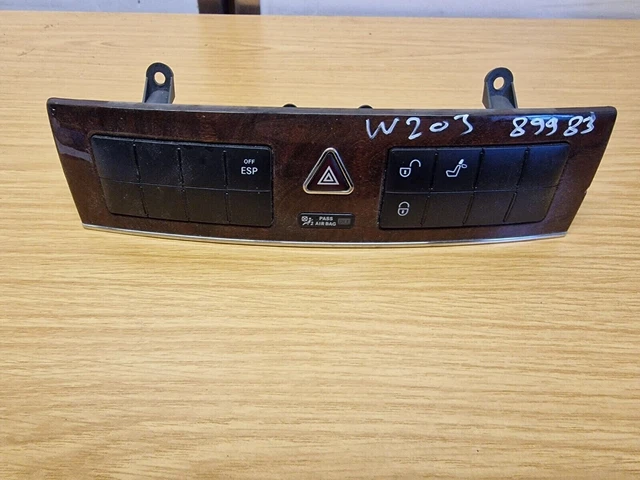 Original Merc. W203 Bj.2005 Warnblinker Schalterleiste 2038700110 (89983)