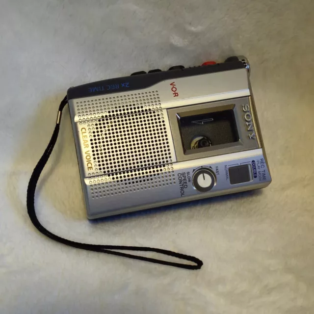 Vintage Sony TCM-200DV Handheld Cassette Voice Recorder Dictation VOR UNTESTED