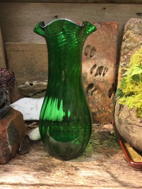 Stunning Vintage Emerald Green Hand Blown Tall Twisted Glass Vase- Smooth Pontil