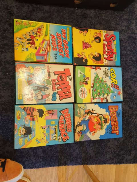Collection of annuals, Sparky 1977, Cor!! 1978, Beezer 1979, Topper 1978