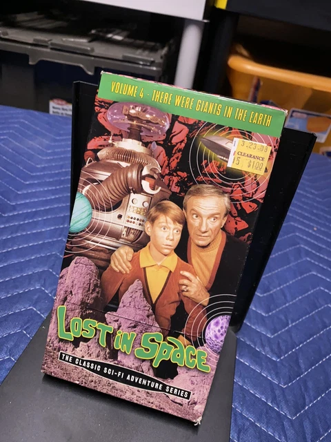 その他 Lost in Space: There Were Giants [VHS] Lost in Space - Ep. 4: There Were Giants in the Earth (VHS
