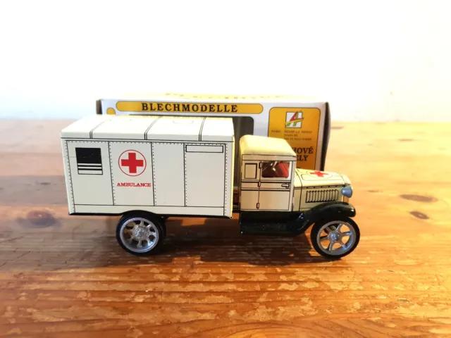 Feuerwehr-Zubehör Set 1/24 - U.S.Car Models - Ihr Fachhandel für  Automodellbau und Luftschiff-Souvenirs
