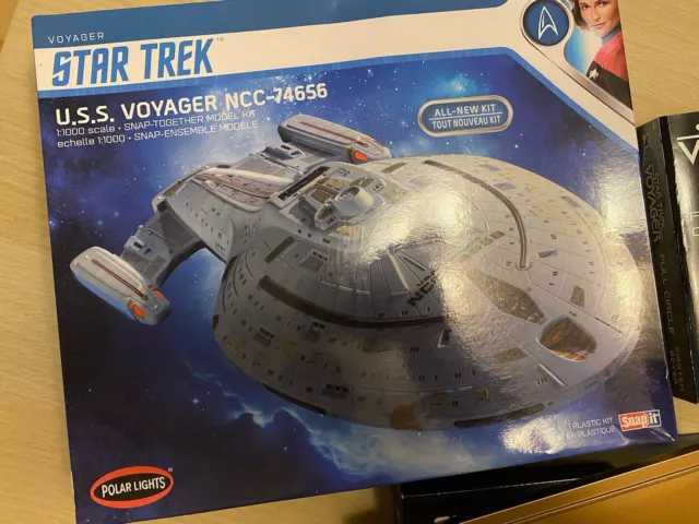 1:1000 Star Trek USS Voyager Model Kit, Polar Lights, New