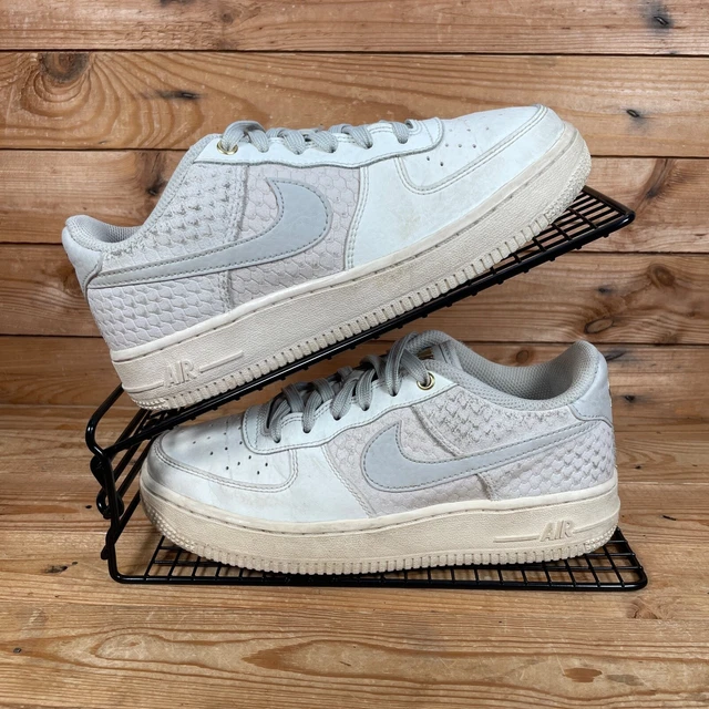 Air force 1 deals '07 lv8 snake trainer